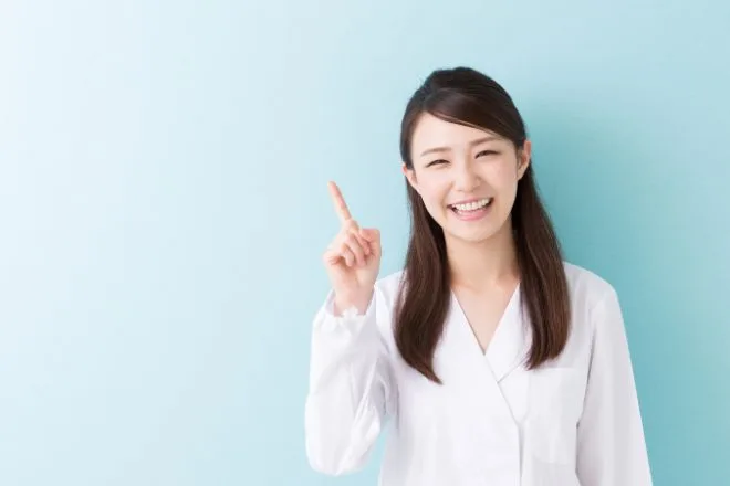 笑顔の女性