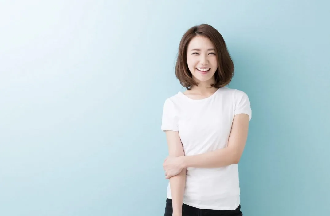 半袖の女性