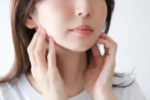 糸リフトとは